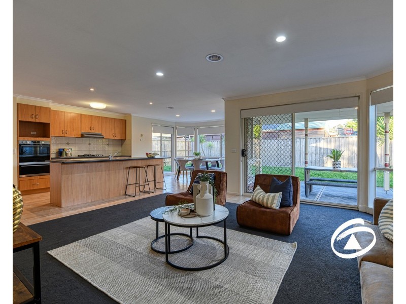 64 Edgbaston Circuit, Berwick VIC 3806