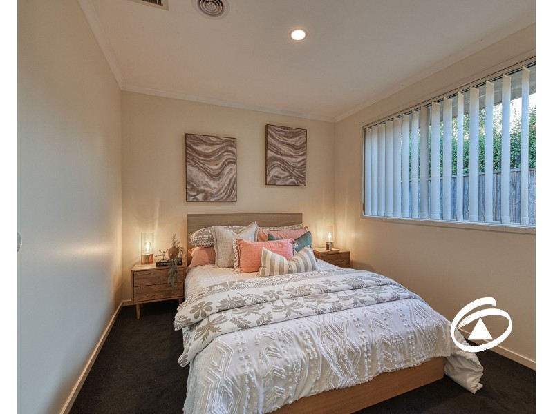 64 Edgbaston Circuit, Berwick VIC 3806
