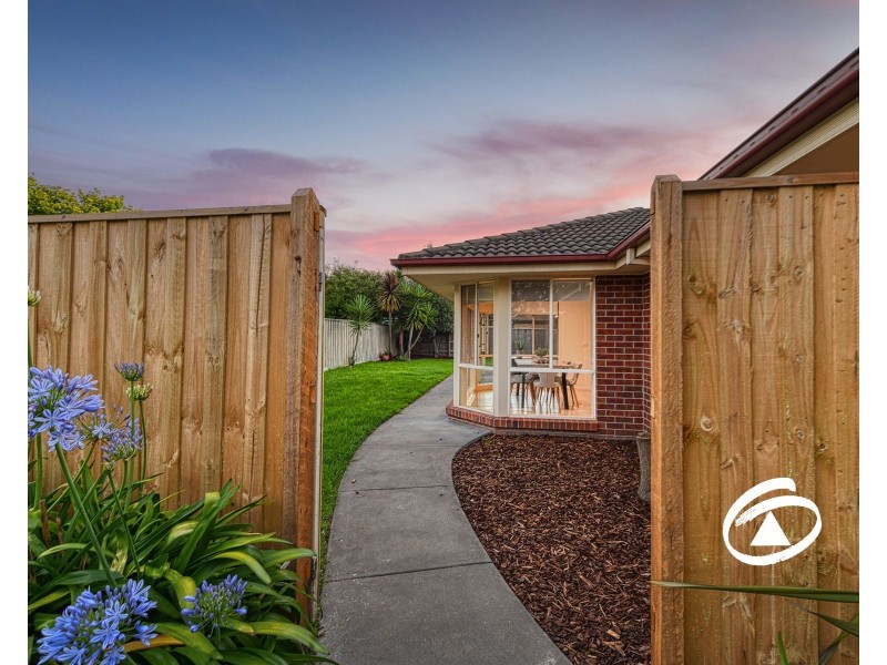 64 Edgbaston Circuit, Berwick VIC 3806