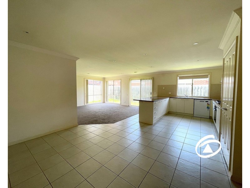 24 Chase Boulevard, Berwick VIC 3806