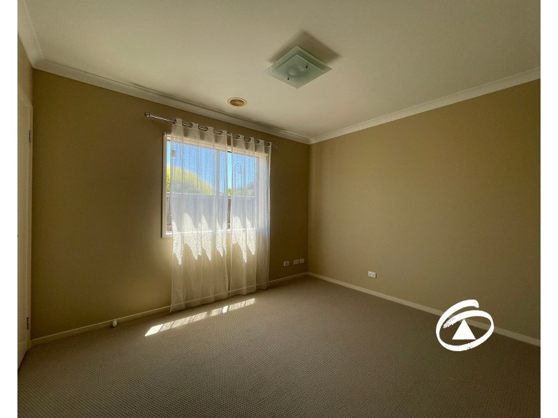 24 Chase Boulevard, Berwick VIC 3806