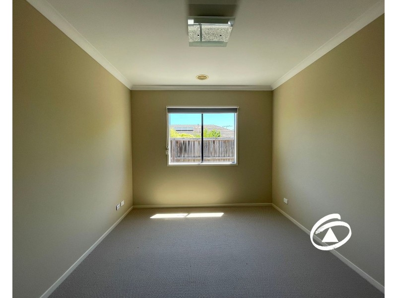 24 Chase Boulevard, Berwick VIC 3806