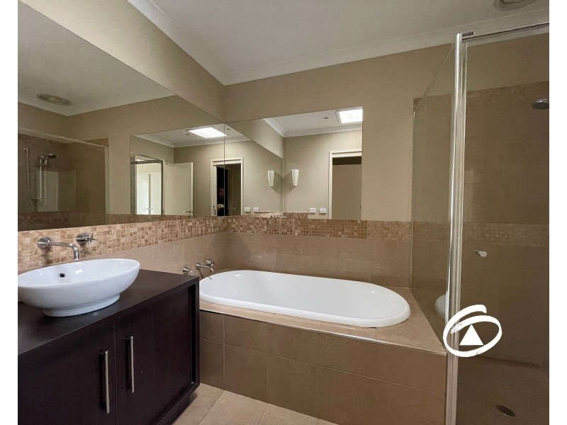 24 Chase Boulevard, Berwick VIC 3806