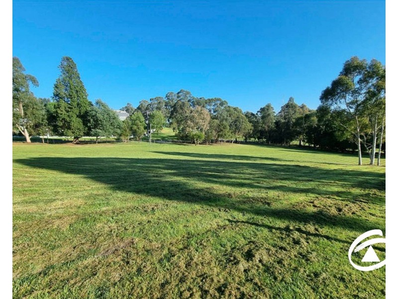 90 Beaumont Road, Berwick VIC 3806