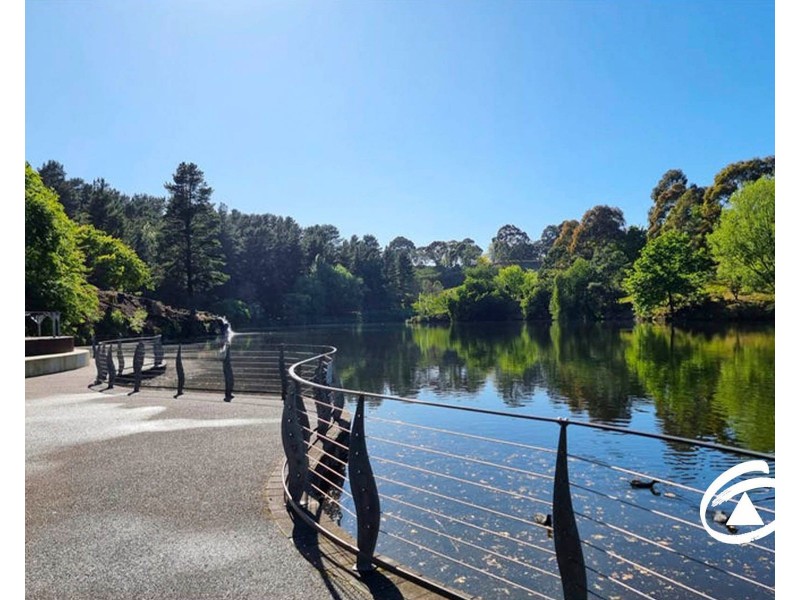 90 Beaumont Road, Berwick VIC 3806