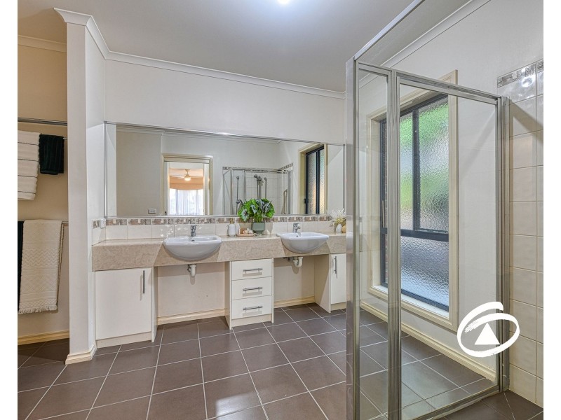 52 Tantallon Boulevard, Beaconsfield VIC 3807