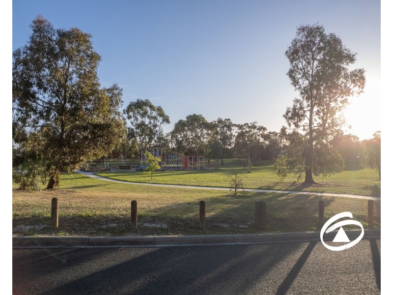 52 Tantallon Boulevard, Beaconsfield VIC 3807