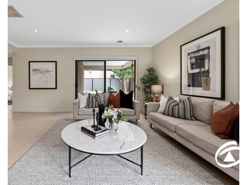 105 Selandra Boulevard, Clyde North VIC 3978