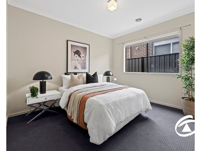 105 Selandra Boulevard, Clyde North VIC 3978