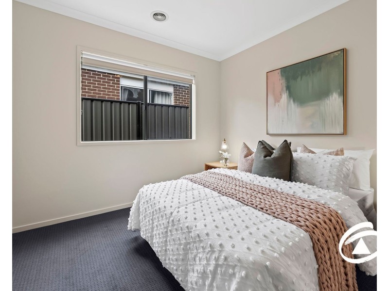 105 Selandra Boulevard, Clyde North VIC 3978