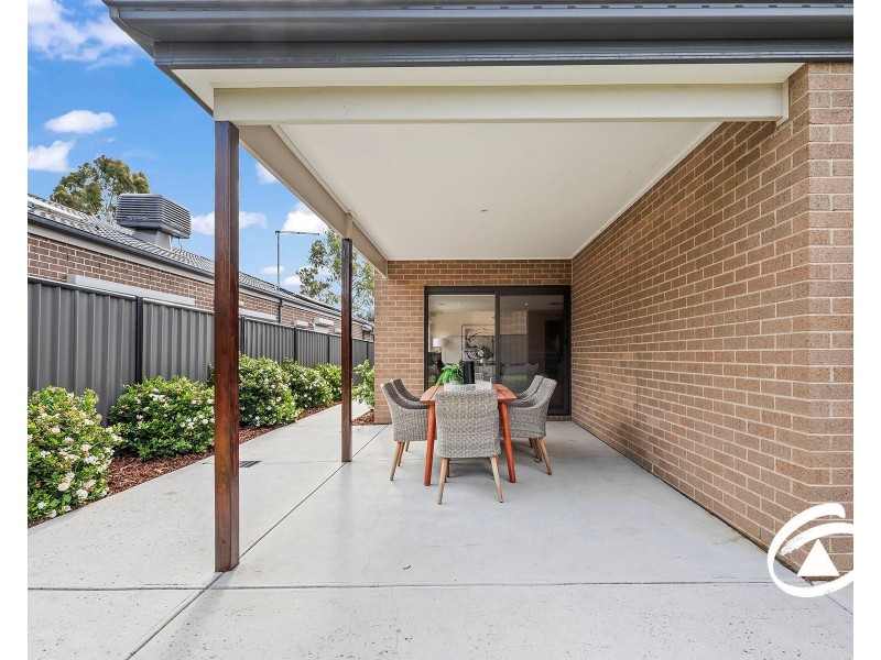 105 Selandra Boulevard, Clyde North VIC 3978