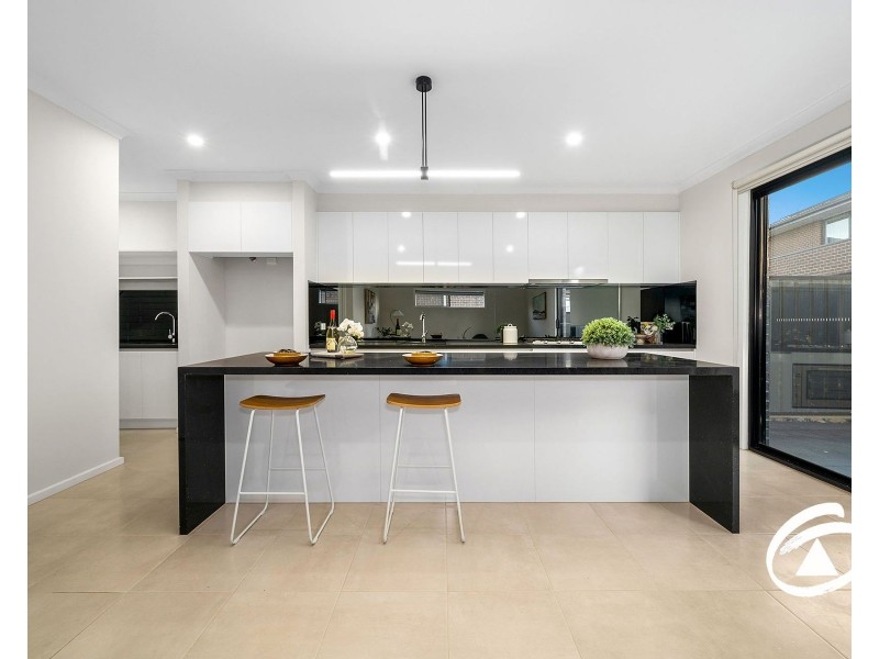 7 Gian Street, Clyde VIC 3978