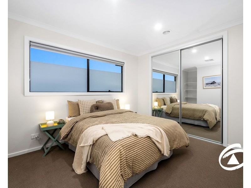 7 Gian Street, Clyde VIC 3978