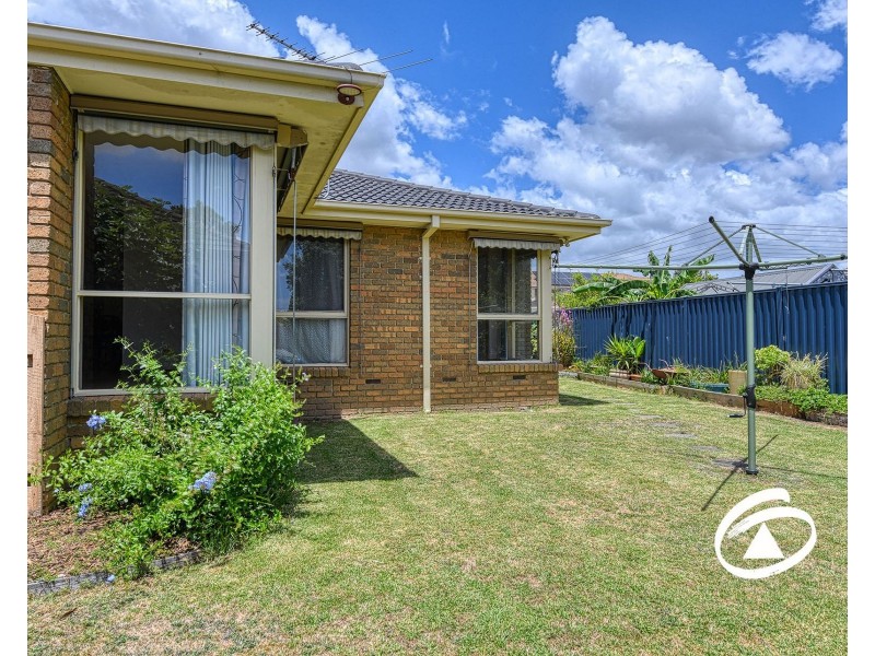 9 Scarborough Drive, Narre Warren South VIC 3805
