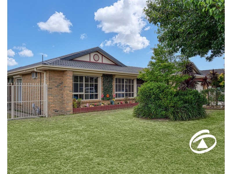 9 Scarborough Drive, Narre Warren South VIC 3805