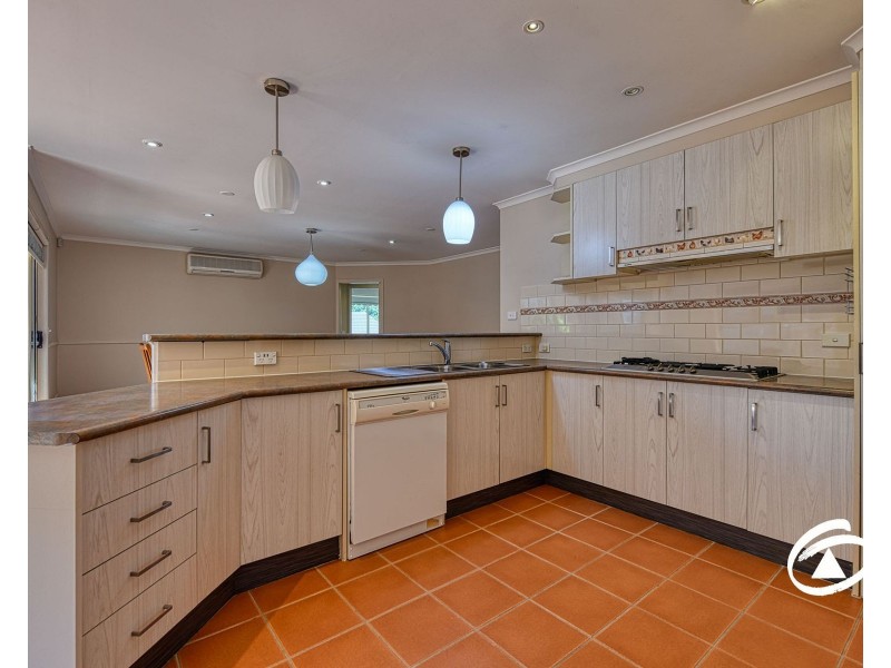 9 Kuranda Crescent, Berwick VIC 3806