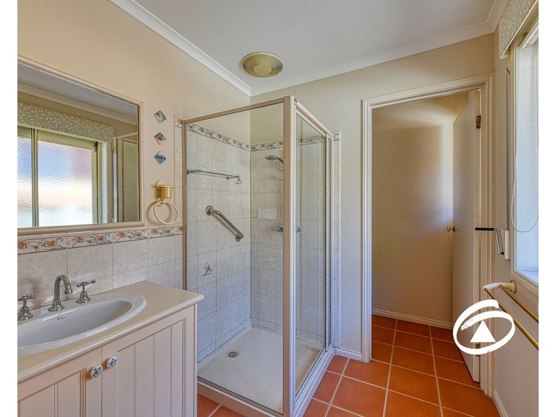 9 Kuranda Crescent, Berwick VIC 3806