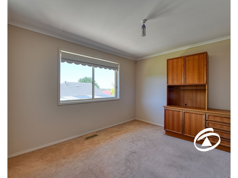 9 Kuranda Crescent, Berwick VIC 3806