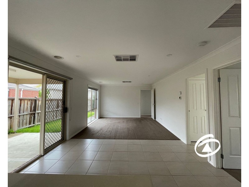 42 Aintree Close, Clyde VIC 3978