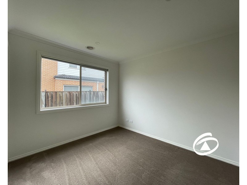 42 Aintree Close, Clyde VIC 3978