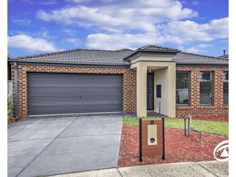 8 Boland Drive, Lyndhurst VIC 3975