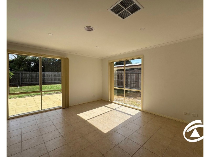 11 Provence Place, Narre Warren South VIC 3805