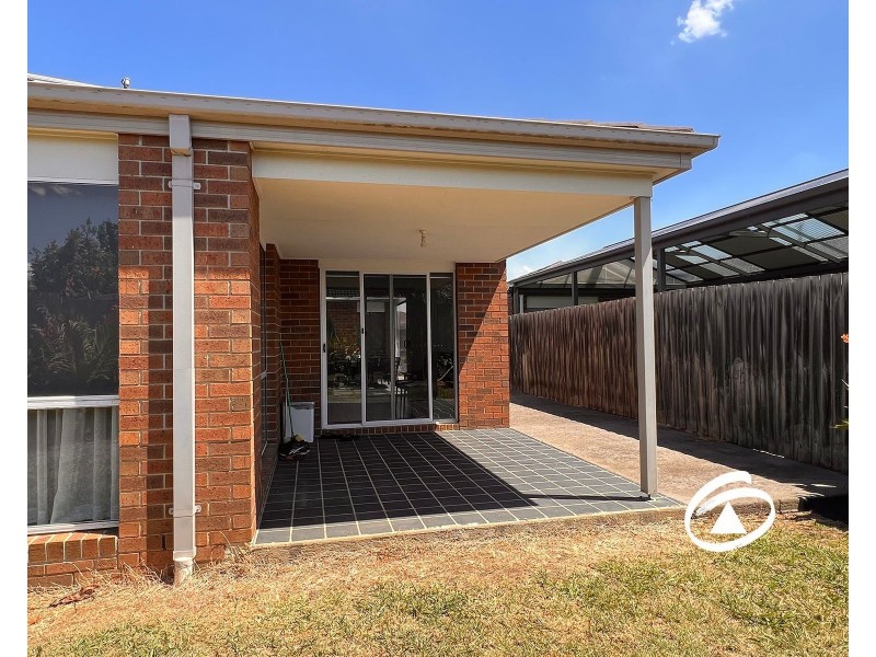 17 Sing Crescent, Berwick VIC 3806