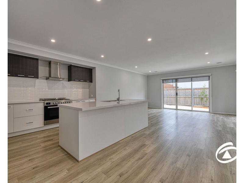 27 Tulk Street, Berwick VIC 3806