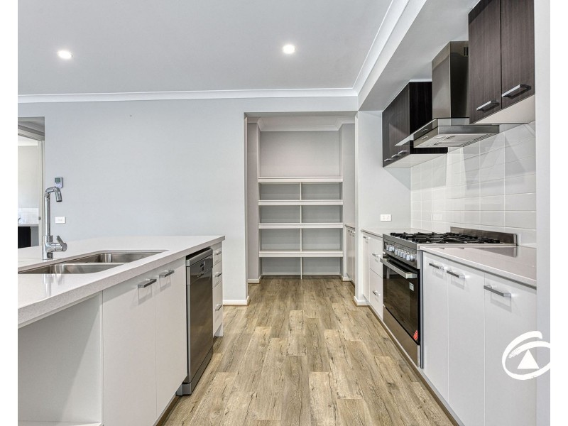 27 Tulk Street, Berwick VIC 3806