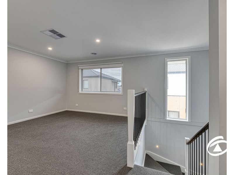 27 Tulk Street, Berwick VIC 3806