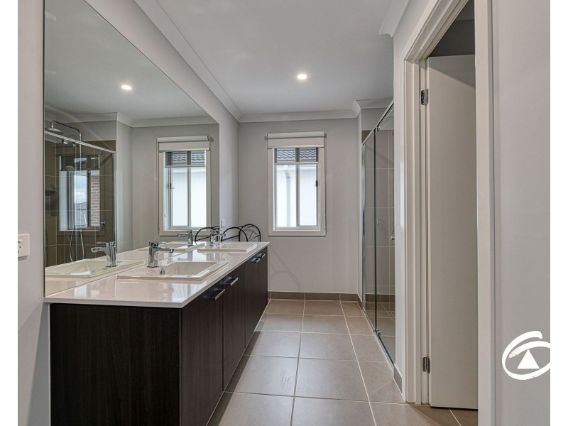 27 Tulk Street, Berwick VIC 3806