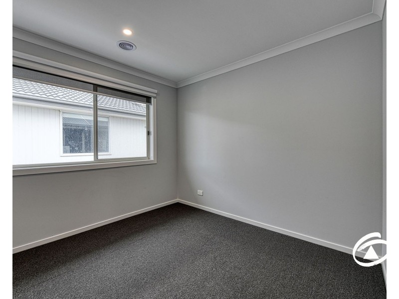 27 Tulk Street, Berwick VIC 3806