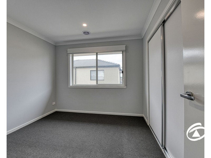 27 Tulk Street, Berwick VIC 3806