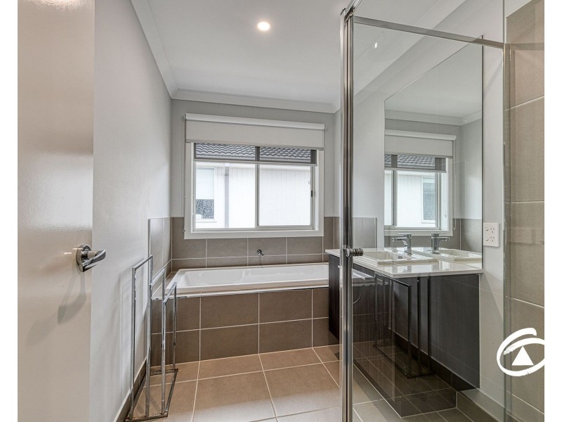 27 Tulk Street, Berwick VIC 3806