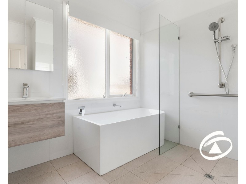 64 The Boulevard, Narre Warren South VIC 3805