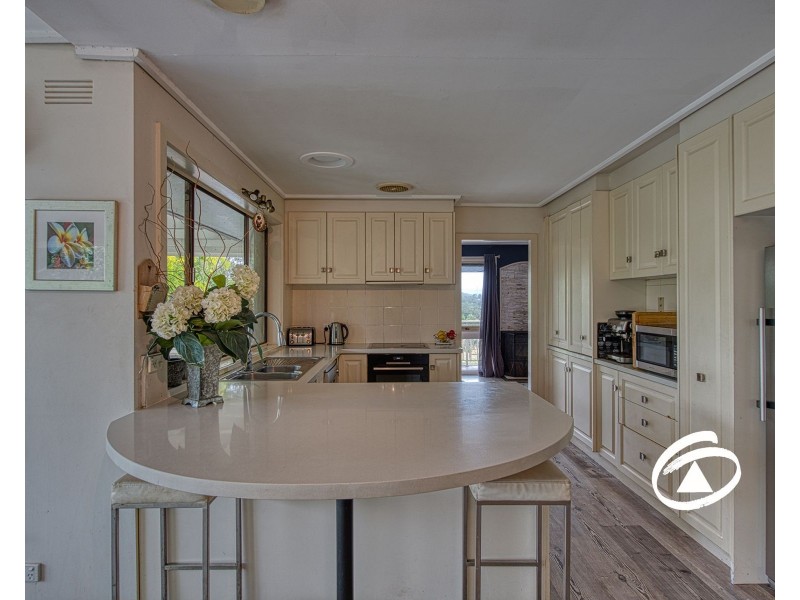 98 Payne Road, Beaconsfield VIC 3807