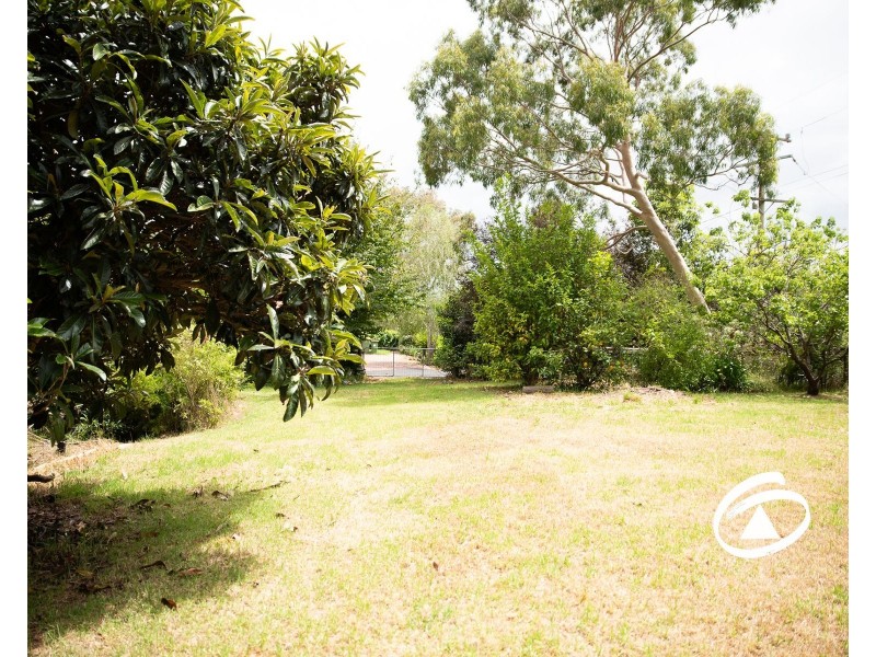 98 Payne Road, Beaconsfield VIC 3807