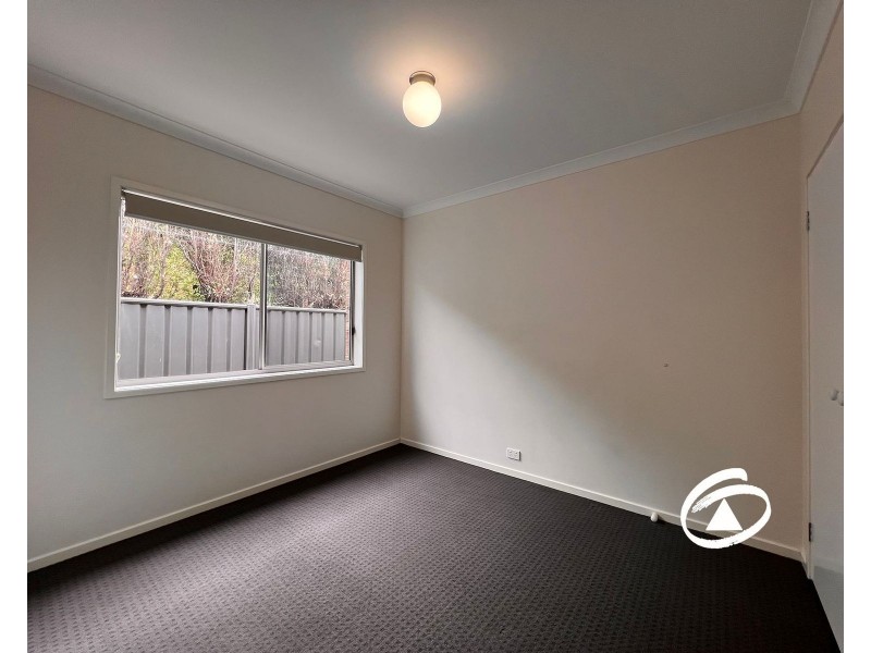 77 Sabel Drive, Cranbourne North VIC 3977
