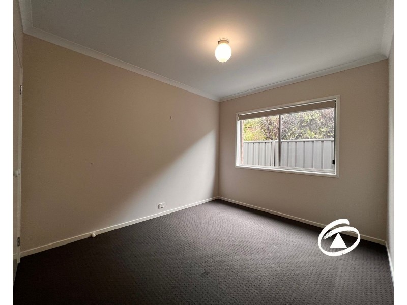 77 Sabel Drive, Cranbourne North VIC 3977