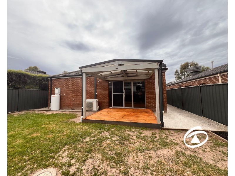 77 Sabel Drive, Cranbourne North VIC 3977