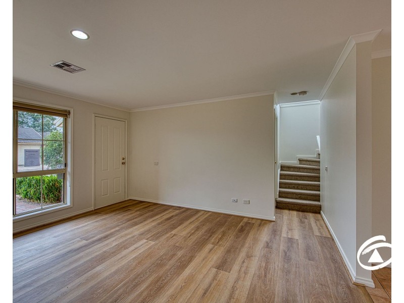 27/36-40 Hennessy Way, Dandenong North VIC 3175