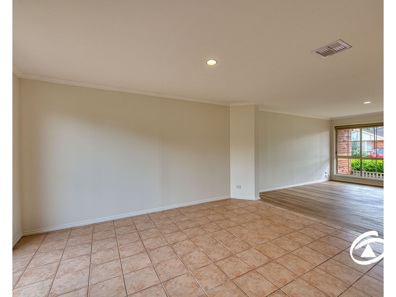 27/36-40 Hennessy Way, Dandenong North VIC 3175