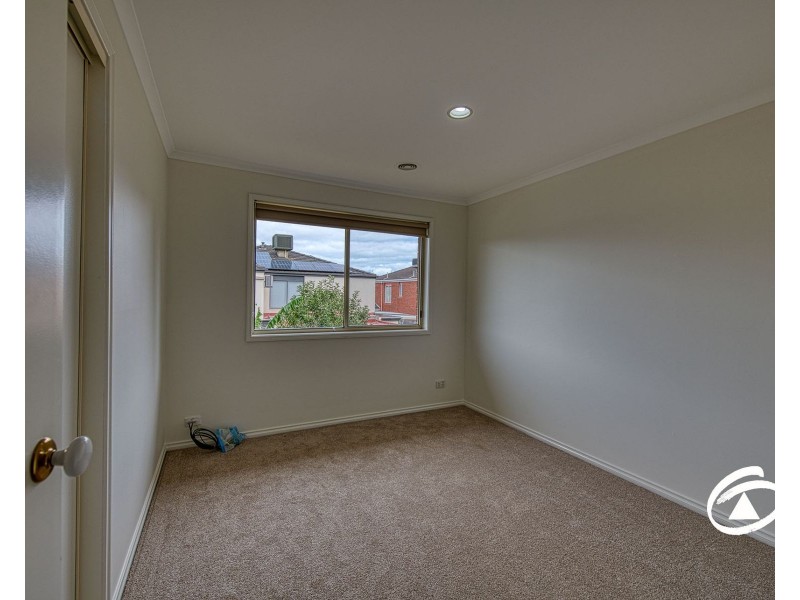 27/36-40 Hennessy Way, Dandenong North VIC 3175
