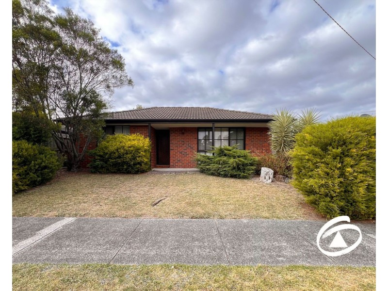 61 Strong Drive, Hampton Park VIC 3976