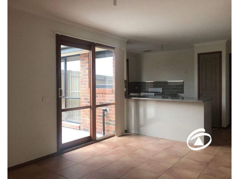 61 Strong Drive, Hampton Park VIC 3976