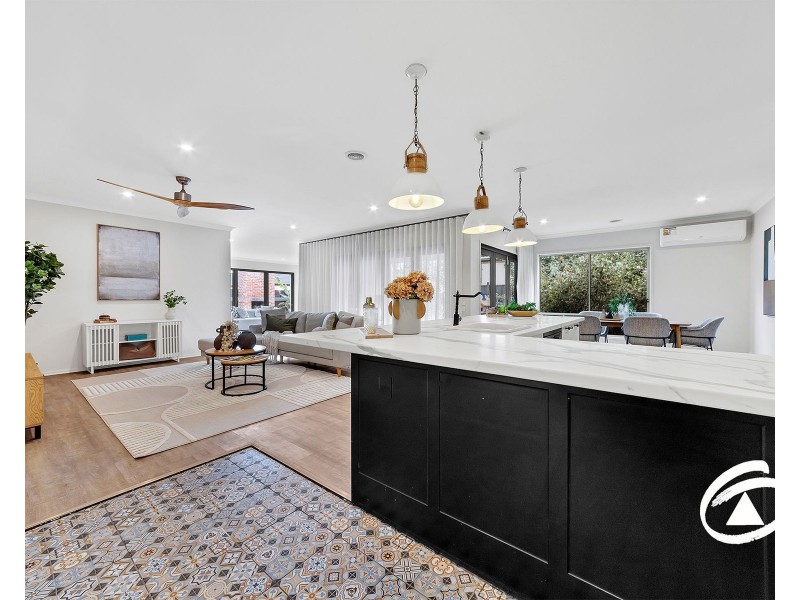 5 Honey Court, Berwick VIC 3806