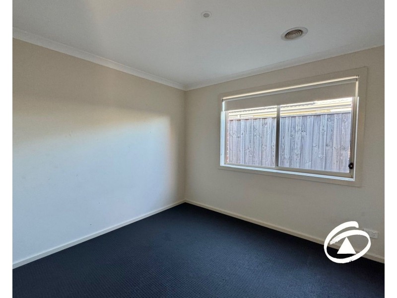 48 Belmont Crescent, Pakenham VIC 3810