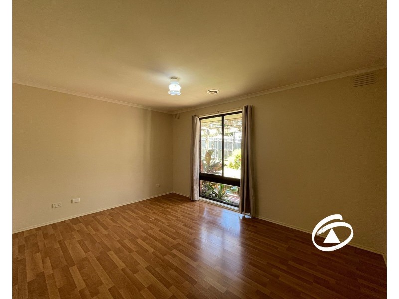 26 Meadow Wood Walk, Narre Warren VIC 3805