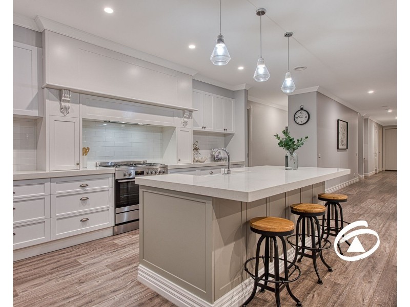 15 Axnick Rise, Officer VIC 3809