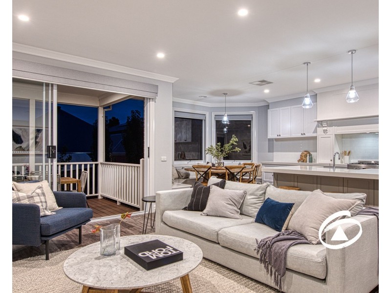 15 Axnick Rise, Officer VIC 3809